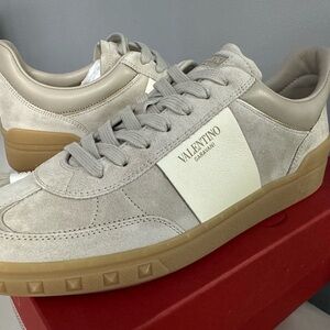 Valentino Garavani women’s Beige Sneakers size 40